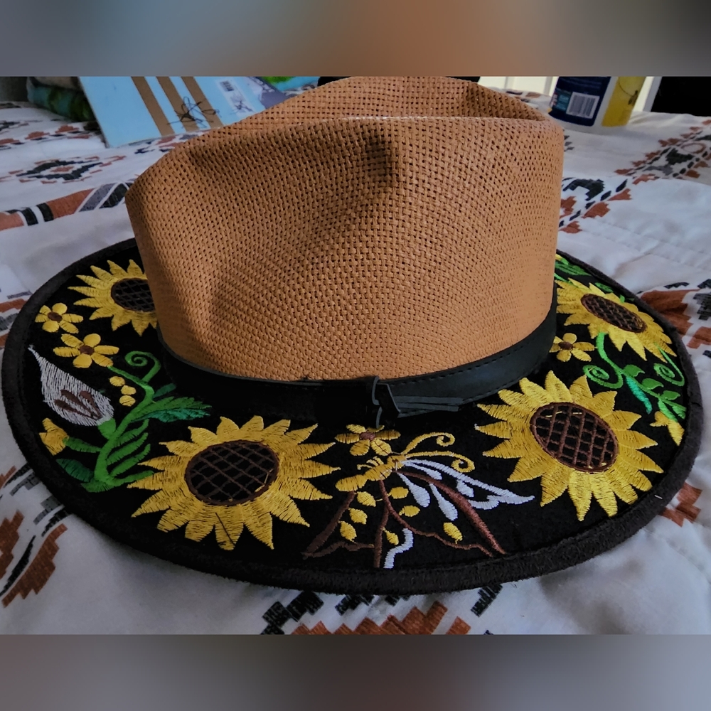 Hat - Picture 2 of 6